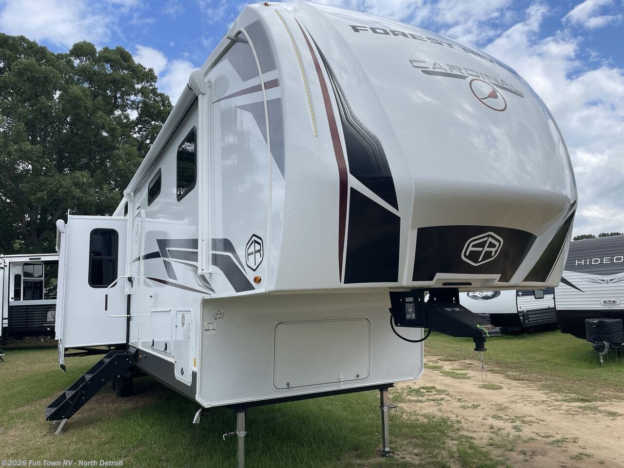 2026 Forest River Cardinal 34CRIB - New Fifth Wheel For Sale by Fun Town RV - North Detroit in North Branch, Michigan