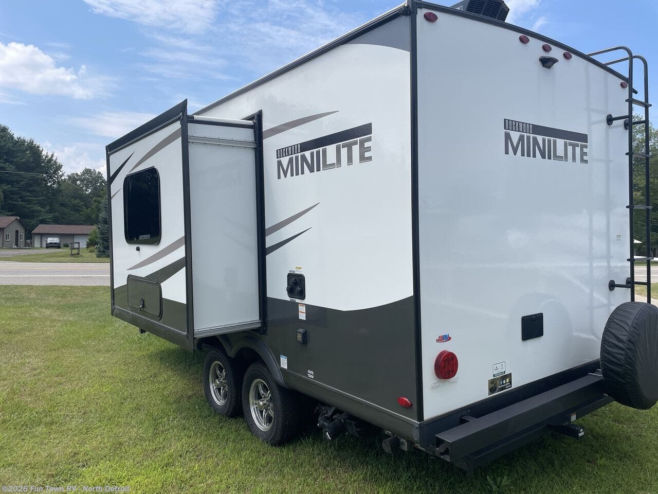 New 2025 Forest River Rockwood Mini Lite 2109S available in North Branch, Michigan