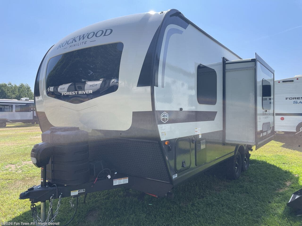 2026 Rockwood Mini Lite 2109S by Forest River from Fun Town RV - North Detroit in North Branch, Michigan