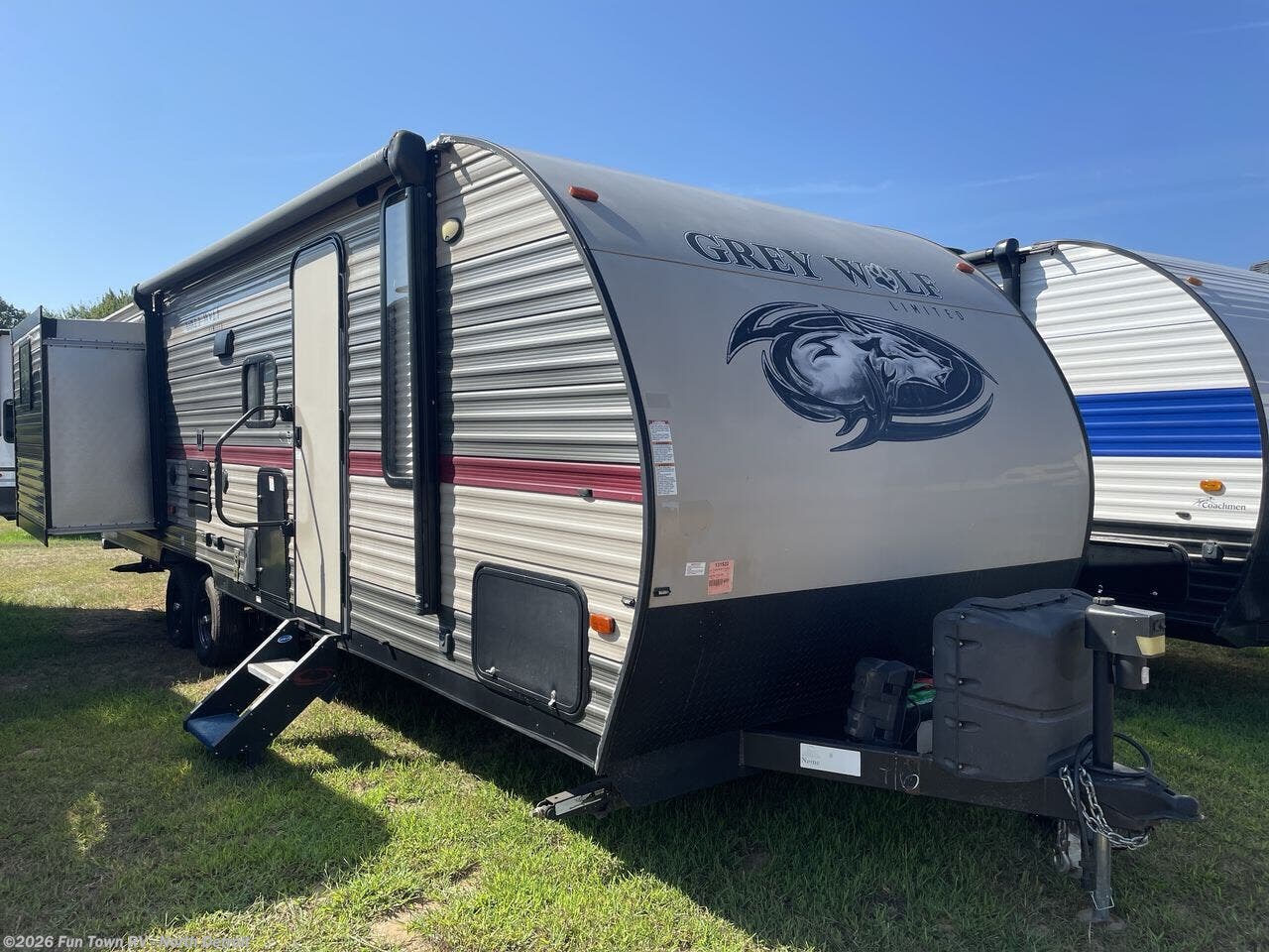 2018 Forest River Cherokee Grey Wolf 27DBS - Used Travel Trailer For Sale by Fun Town RV - North Detroit in North Branch, Michigan