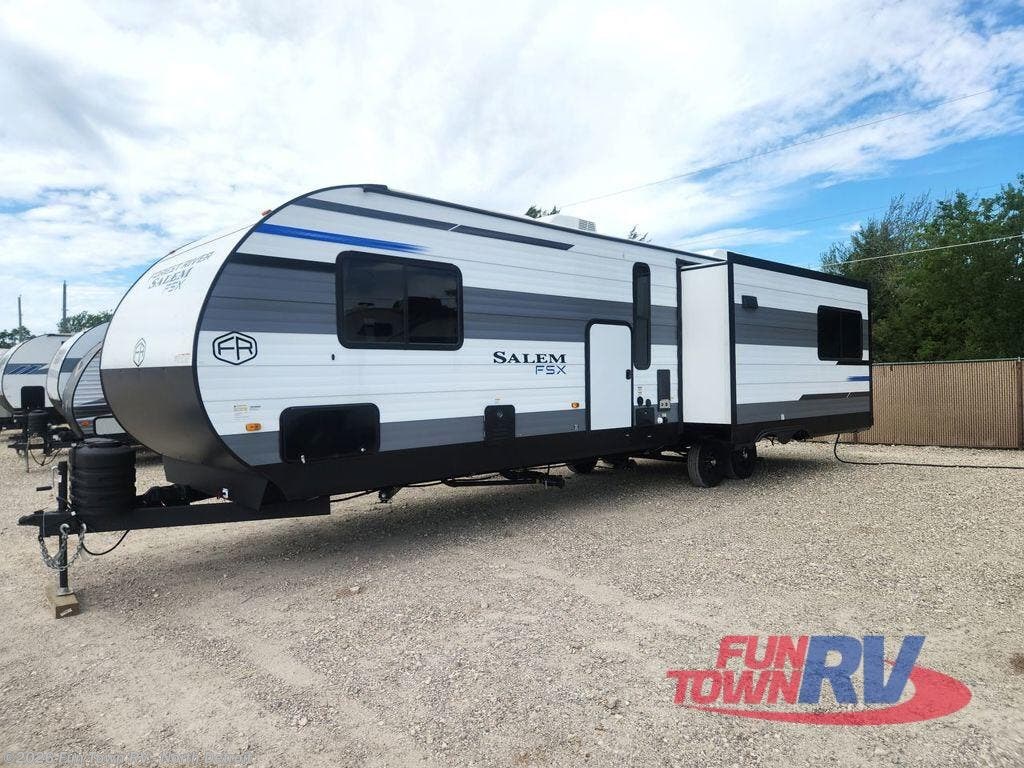 2025 Forest River Salem FSX 30VC - New Toy Hauler For Sale by Fun Town RV - North Detroit in North Branch, Michigan