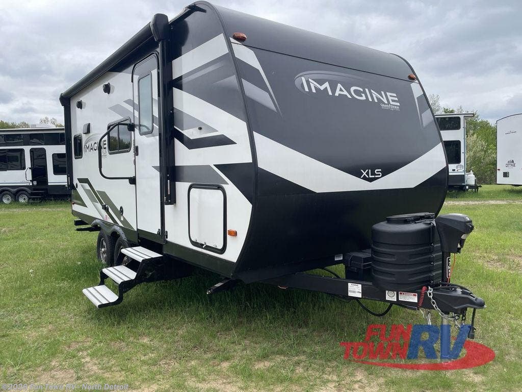 2024 Grand Design Imagine XLS 17MKE - Used Travel Trailer For Sale by Fun Town RV - North Detroit in North Branch, Michigan features Slideout
