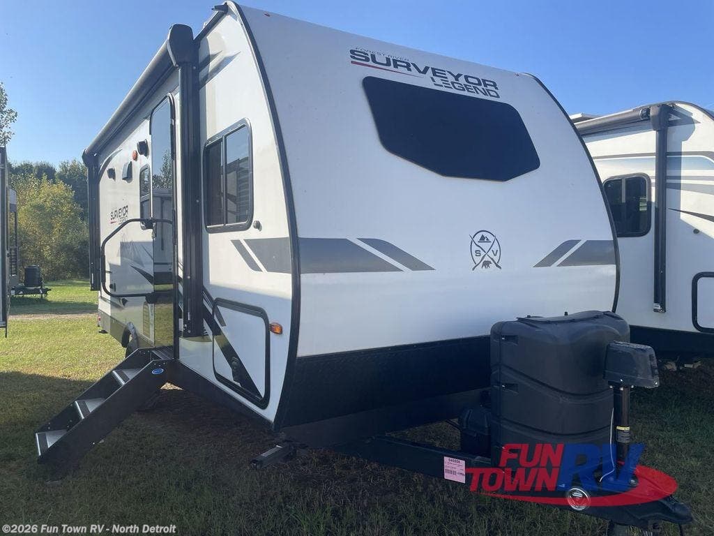 2023 Surveyor Legend 19BHLE by Forest River from Fun Town RV - North Detroit in North Branch, Michigan