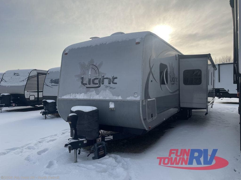 2017 Open Range 308BHS by Highland Ridge from Fun Town RV - North Detroit in North Branch, Michigan