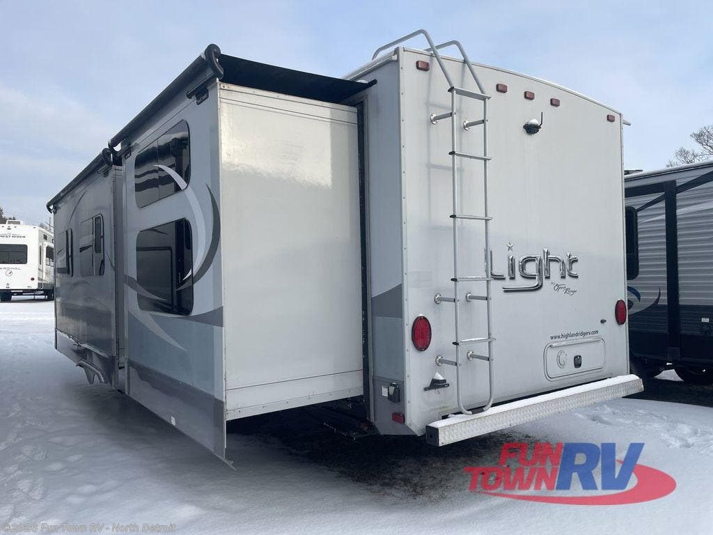 Used 2017 Highland Ridge Open Range 308BHS available in North Branch, Michigan