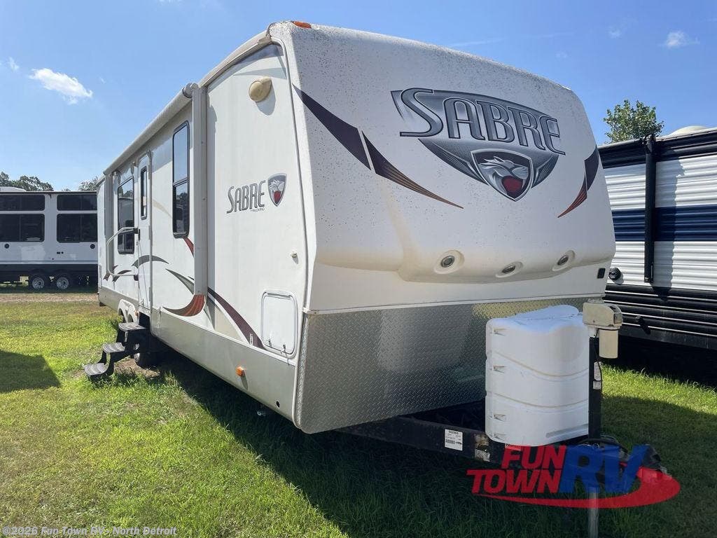 2011 Sabre 32RKDS by Forest River from Fun Town RV - North Detroit in North Branch, Michigan