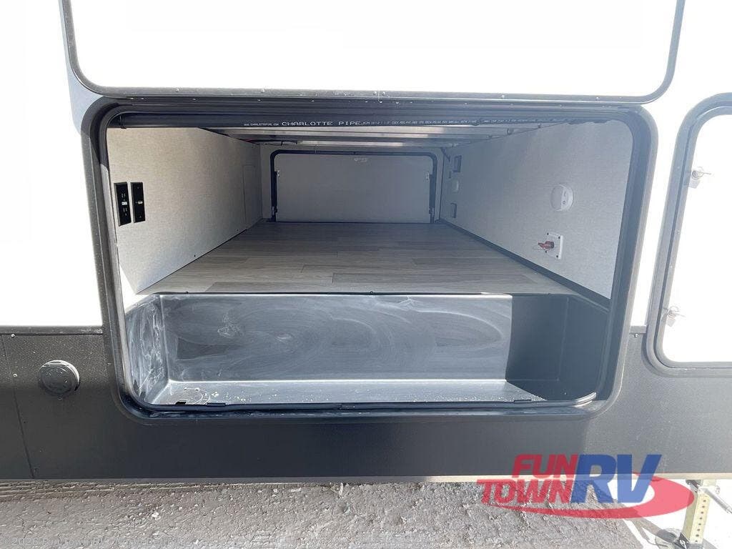 2025 Forest River Sandpiper 4003MB - New Fifth Wheel For Sale by Fun Town RV - North Detroit in North Branch, Michigan features Slideout