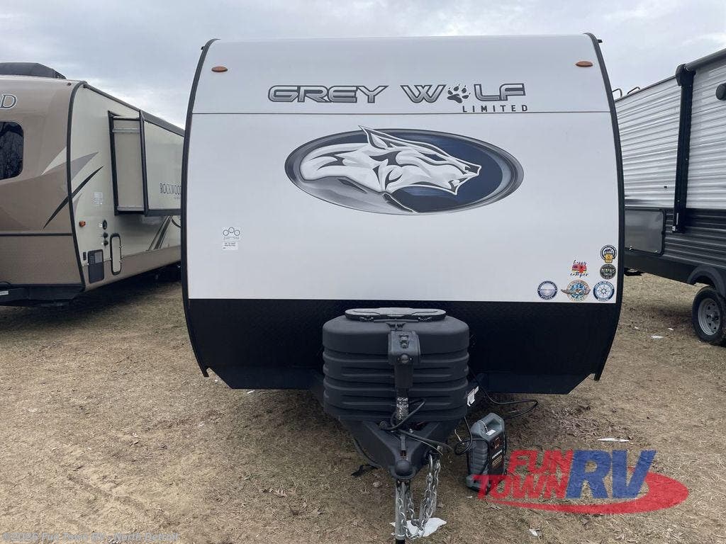 2024 Cherokee Alpha Wolf 23DBH by Forest River from Fun Town RV - North Detroit in North Branch, Michigan