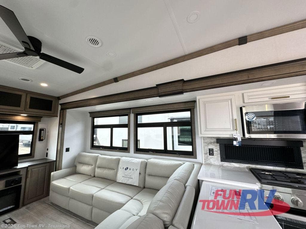 New 2026 Keystone Montana 3532SP available in Texarkana, Arkansas