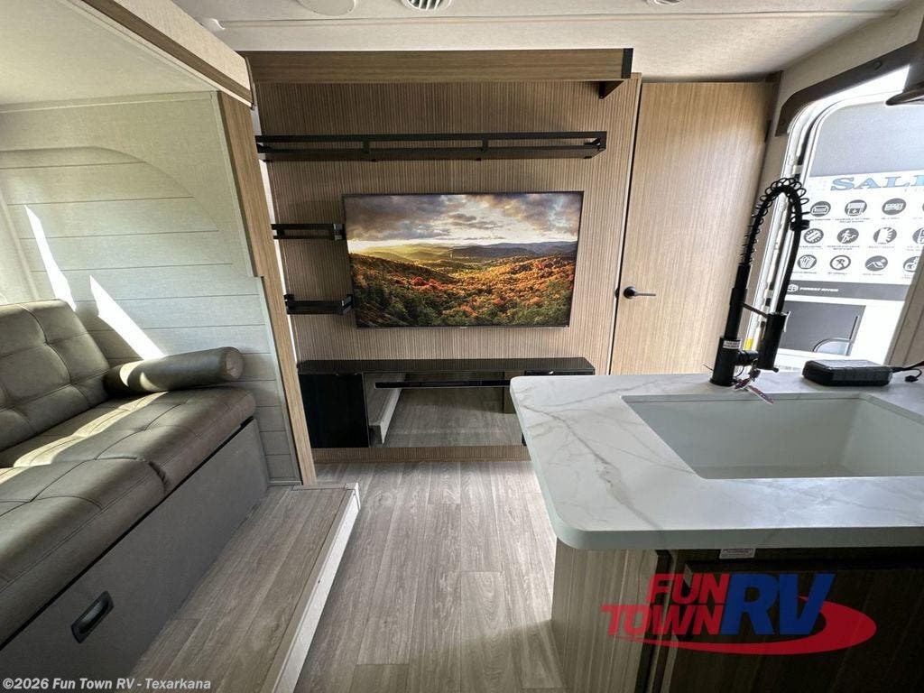 2026 Salem Cruise Lite 28VBXL by Forest River from Fun Town RV - Texarkana in Texarkana, Arkansas