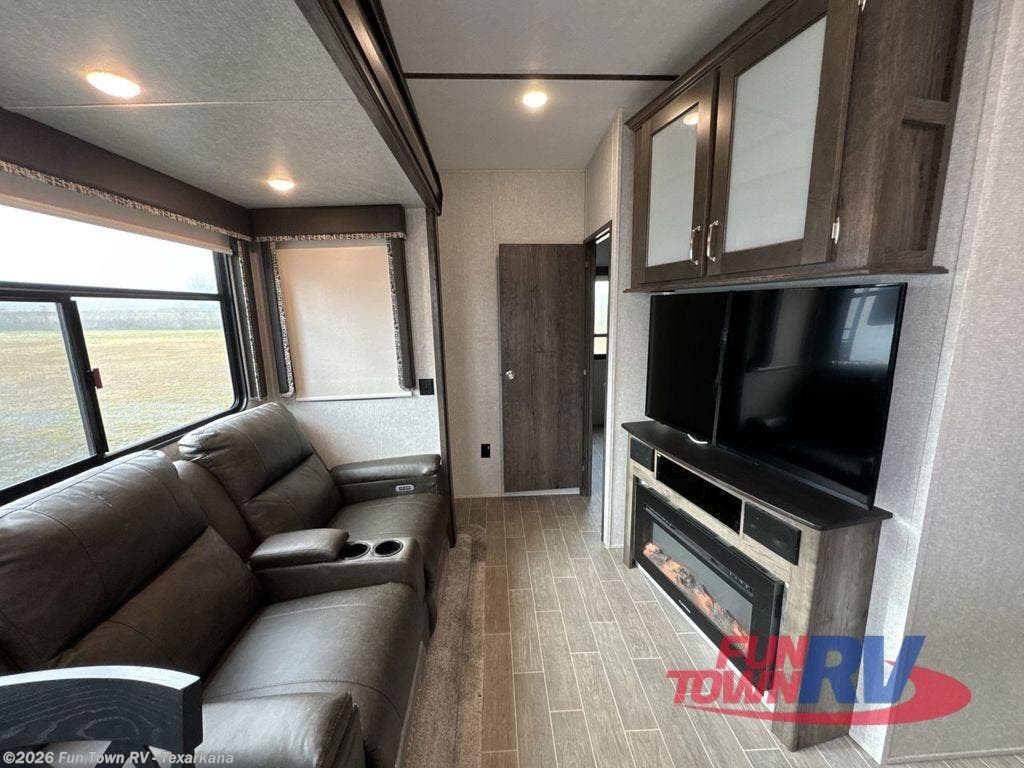 2019 Montana 364BH by Keystone from Fun Town RV - Texarkana in Texarkana, Arkansas