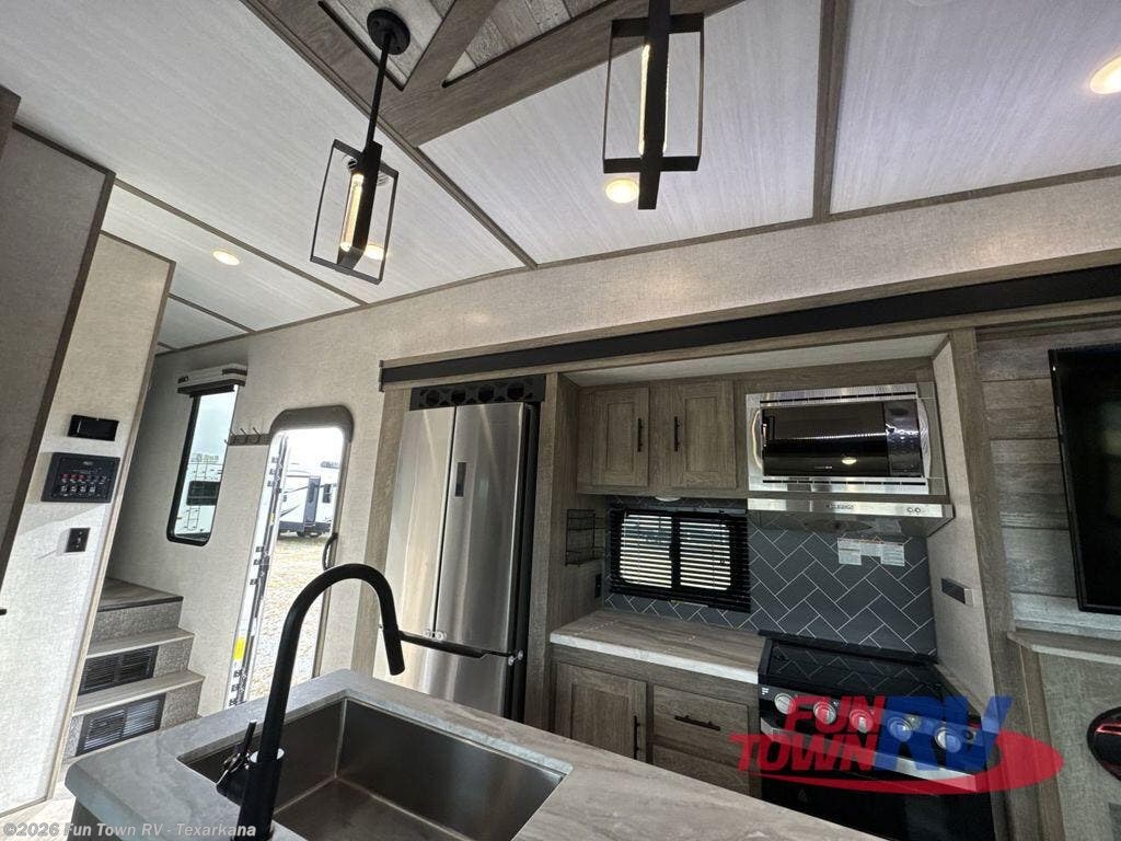 Used 2020 Forest River Salem Hemisphere 370BL available in Texarkana, Arkansas