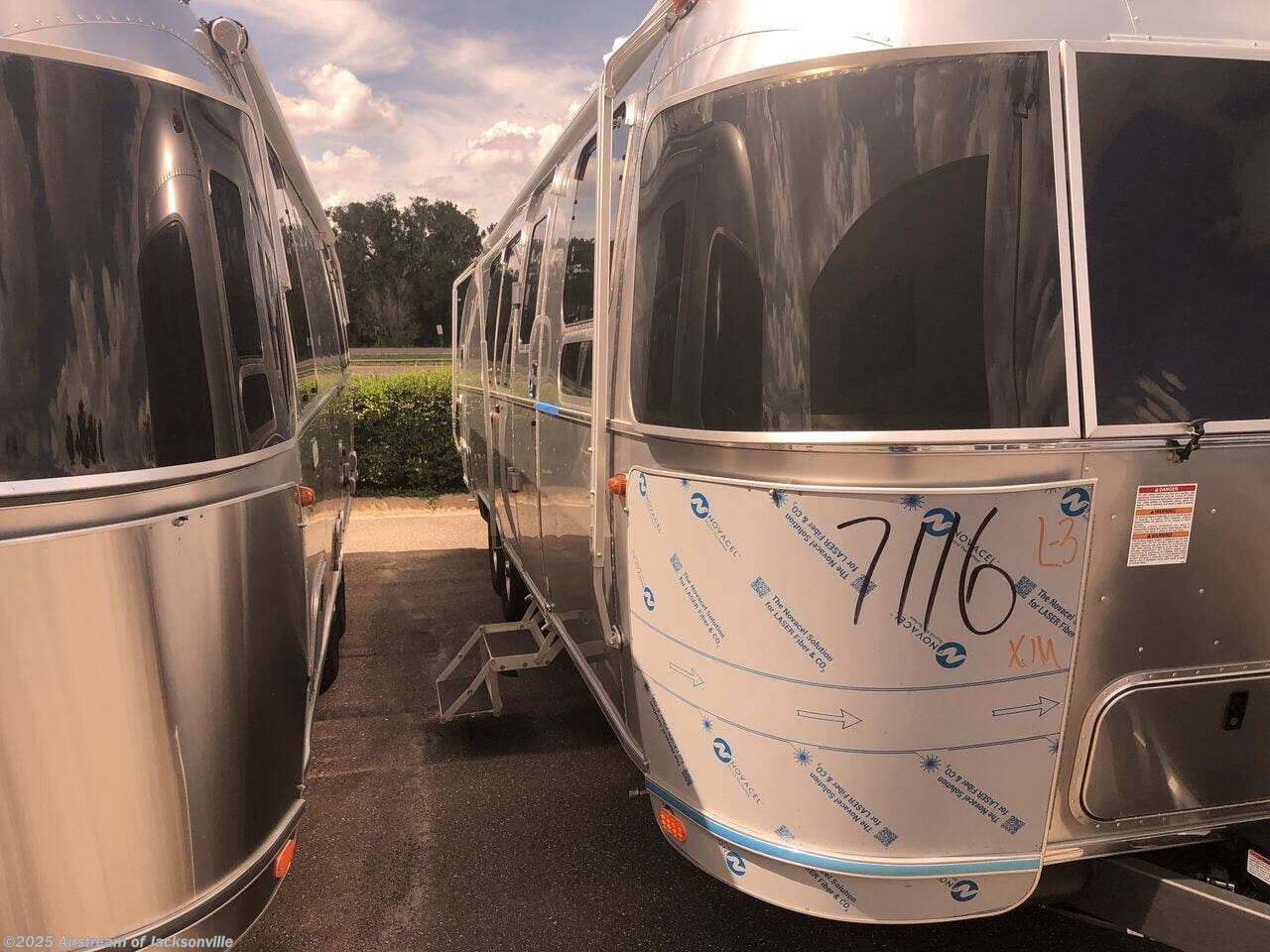 2026 Flying Cloud 30FB Bunk by Airstream from Airstream of Jacksonville in Jacksonville, Florida