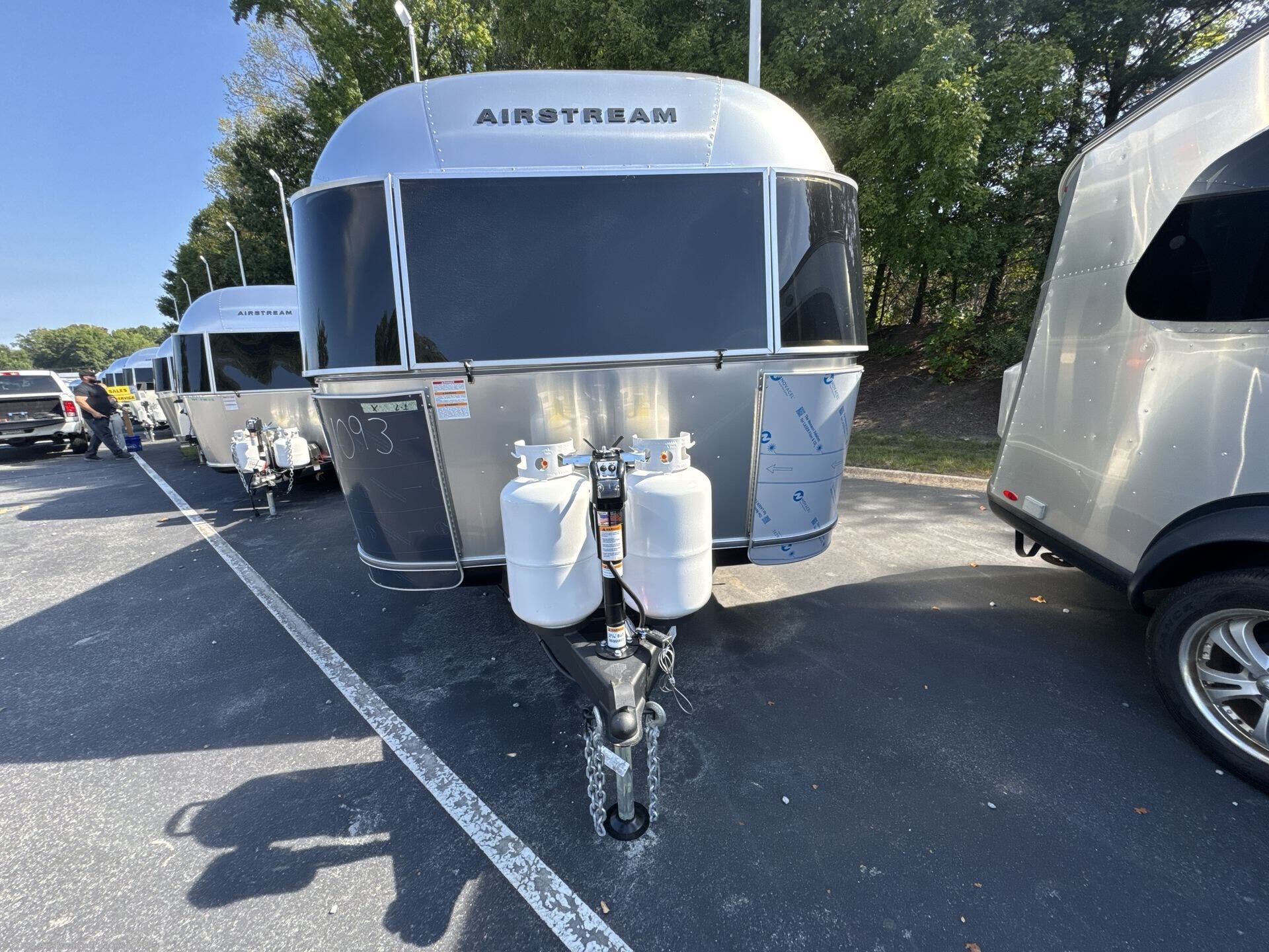 2027 Trade Wind 25FB by Airstream from Airstream of Jacksonville in Jacksonville, Florida