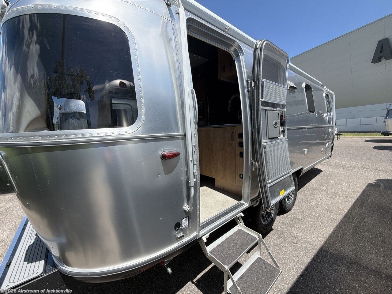 2026 Trade Wind 25FBT by Airstream from Airstream of Jacksonville in Jacksonville, Florida