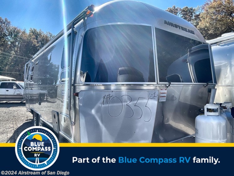 New 2023 Airstream Flying Cloud 25FB available in San Diego, California