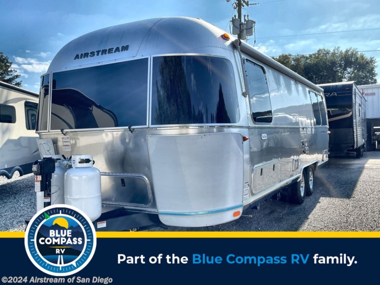 New 2023 Airstream Flying Cloud 27FB Twin available in San Diego, California