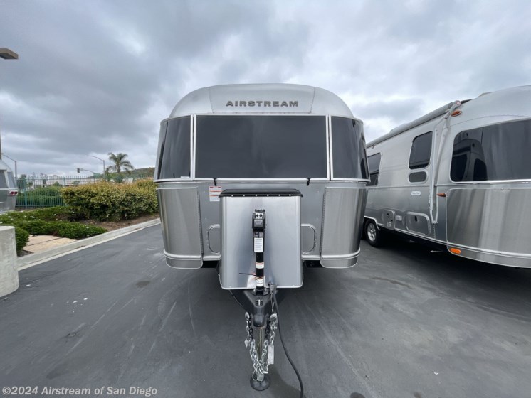 New 2024 Airstream Flying Cloud 25FB Twin available in San Diego, California