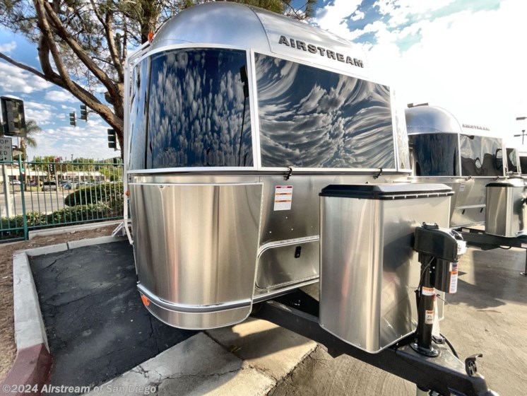 New 2025 Airstream Trade Wind 23FBT available in San Diego, California