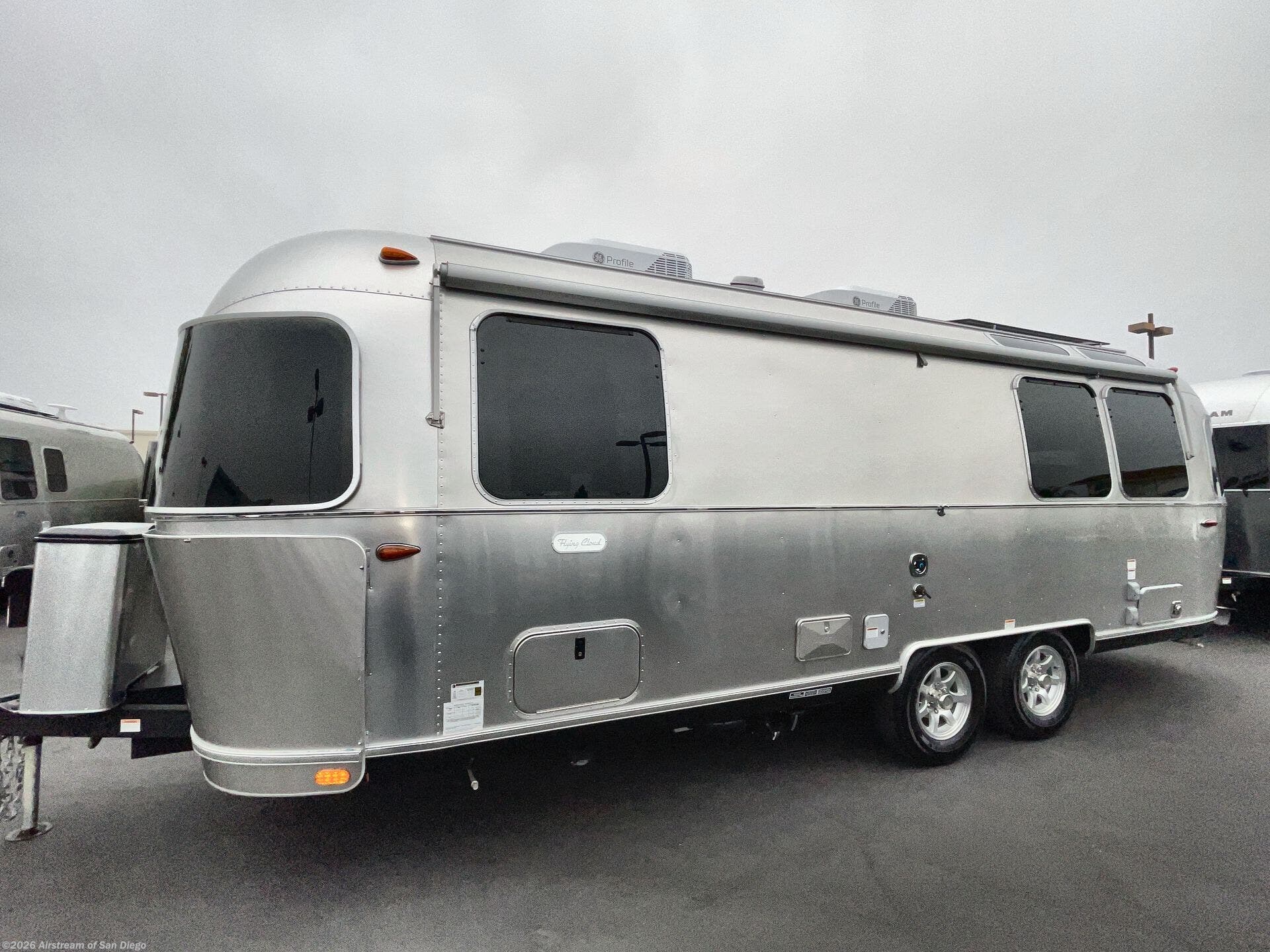 New 2025 Airstream Flying Cloud 25FB Twin available in San Diego, California