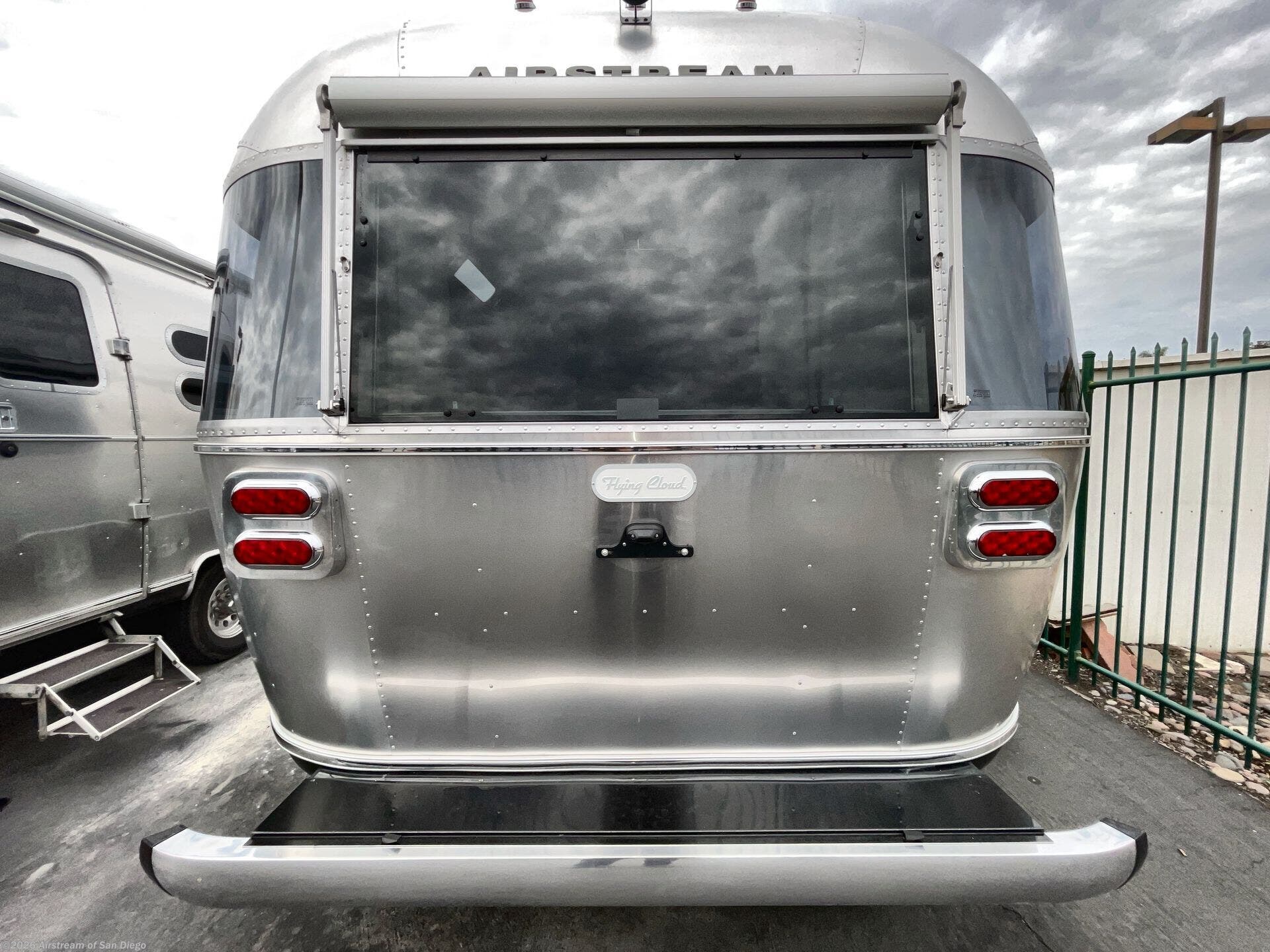 New 2025 Airstream Flying Cloud 25FB available in San Diego, California