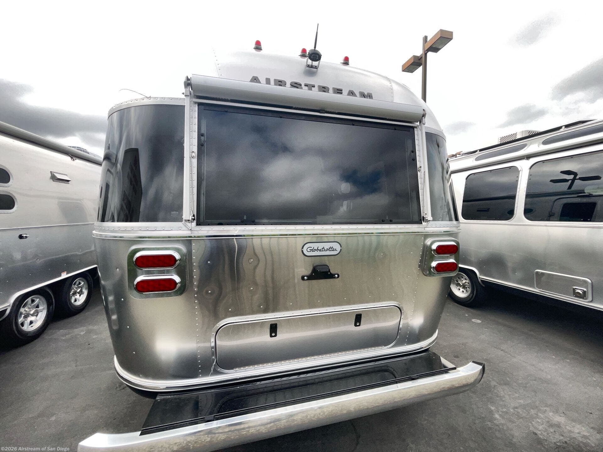 New 2025 Airstream Globetrotter 25FB available in San Diego, California