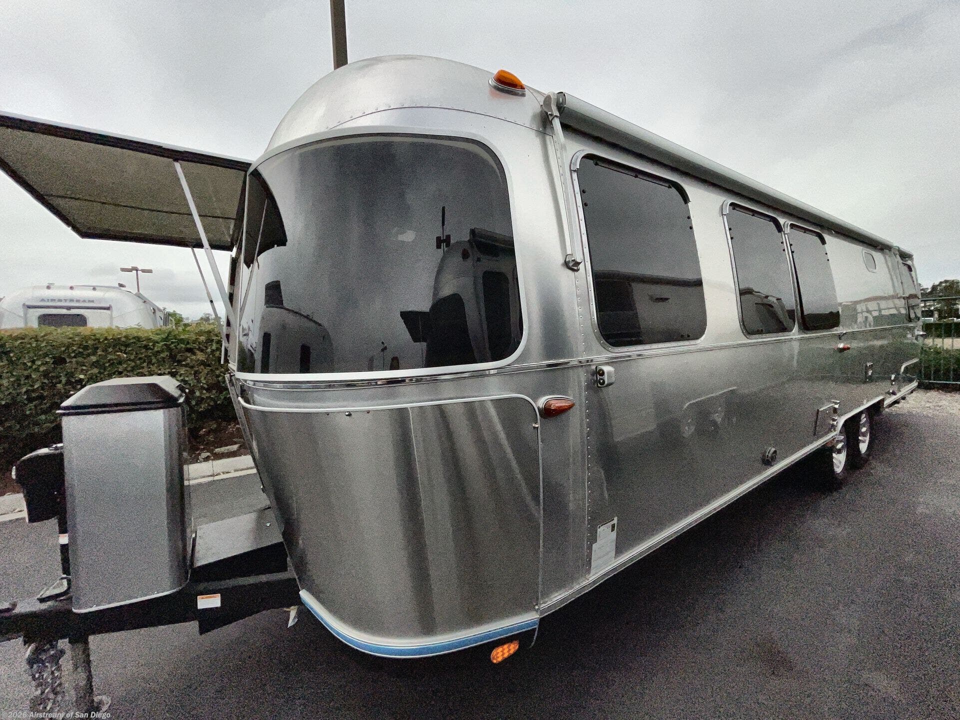 New 2026 Airstream Classic 30RB Twin available in San Diego, California