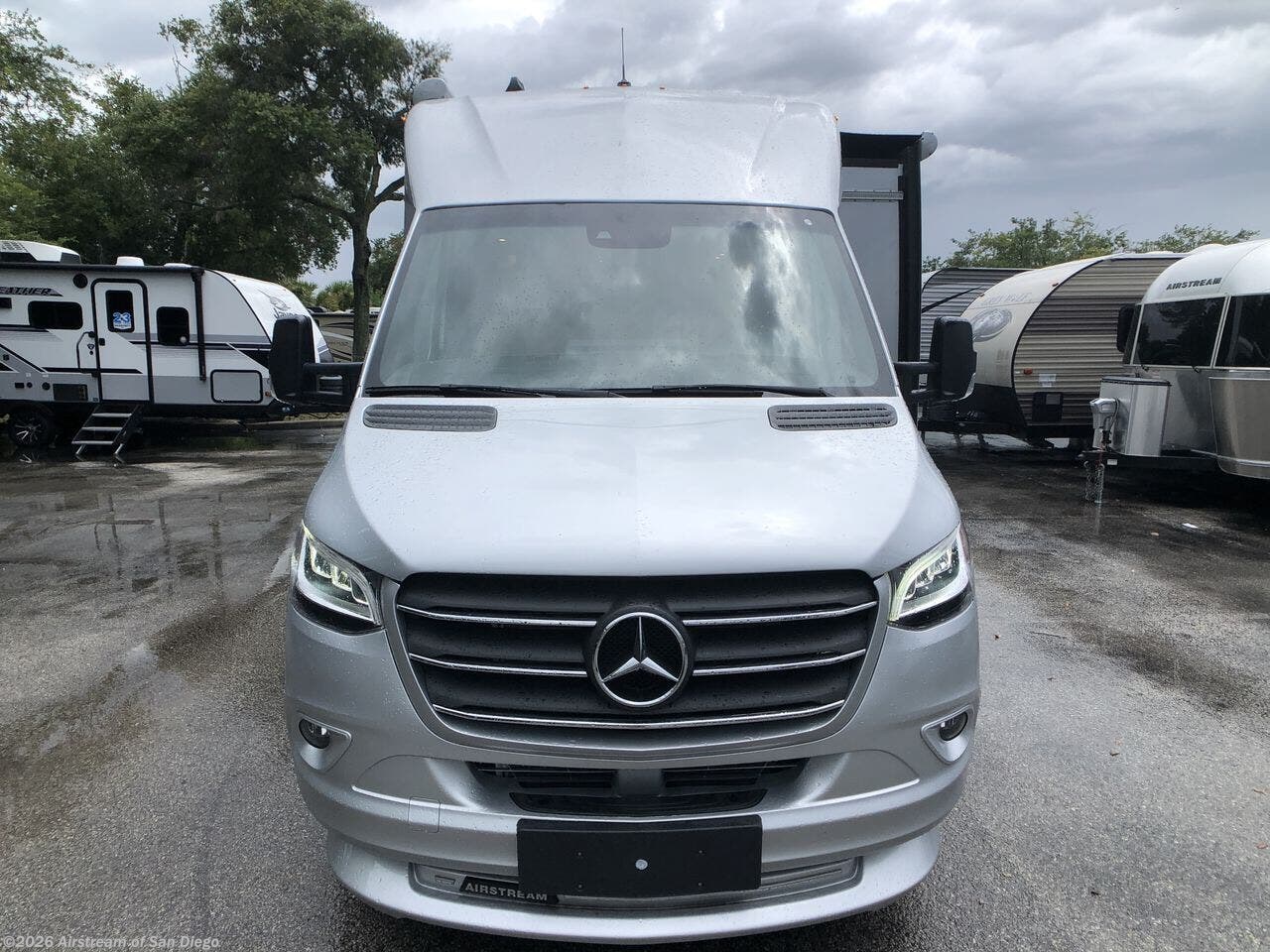 2026 Airstream Atlas Murphy Suite Tommy Bahama - New Class B For Sale by Airstream of San Diego in San Diego, California