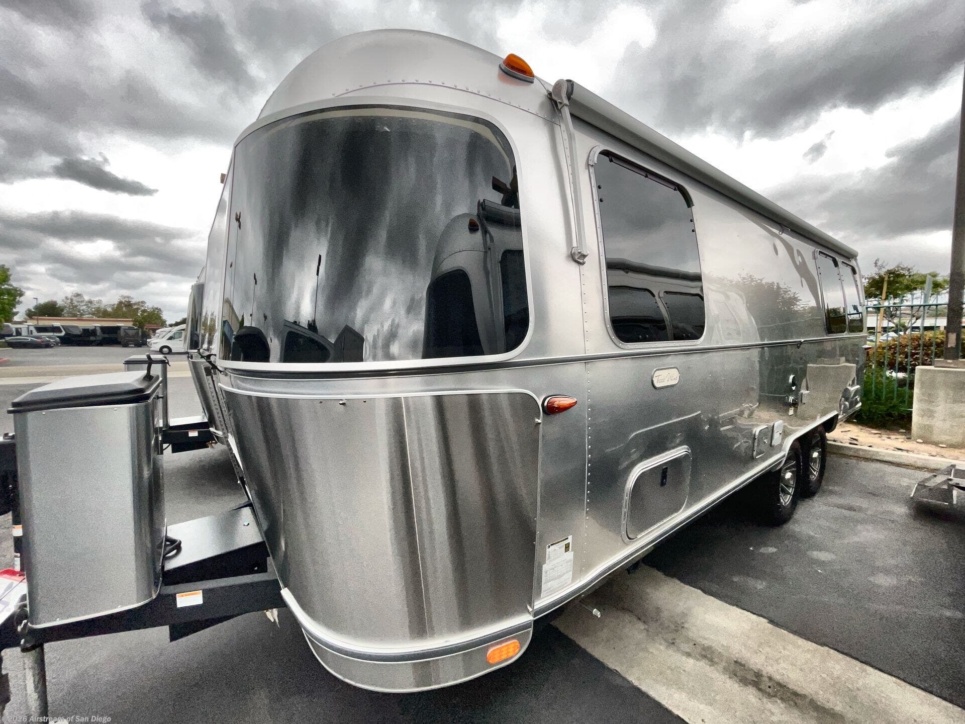 New 2026 Airstream Trade Wind 25FB Twin available in San Diego, California