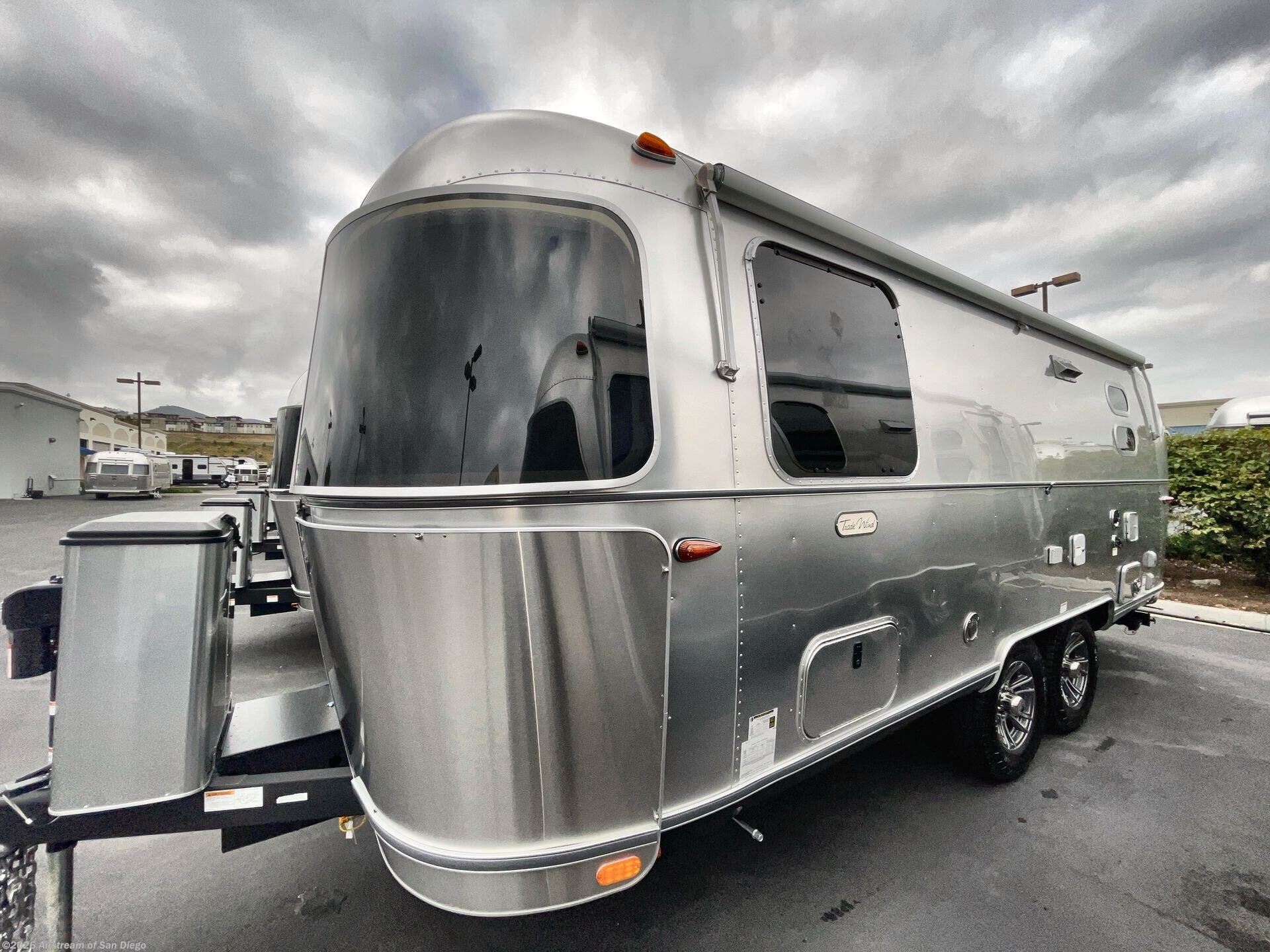 New 2026 Airstream Trade Wind 23FB Twin available in San Diego, California