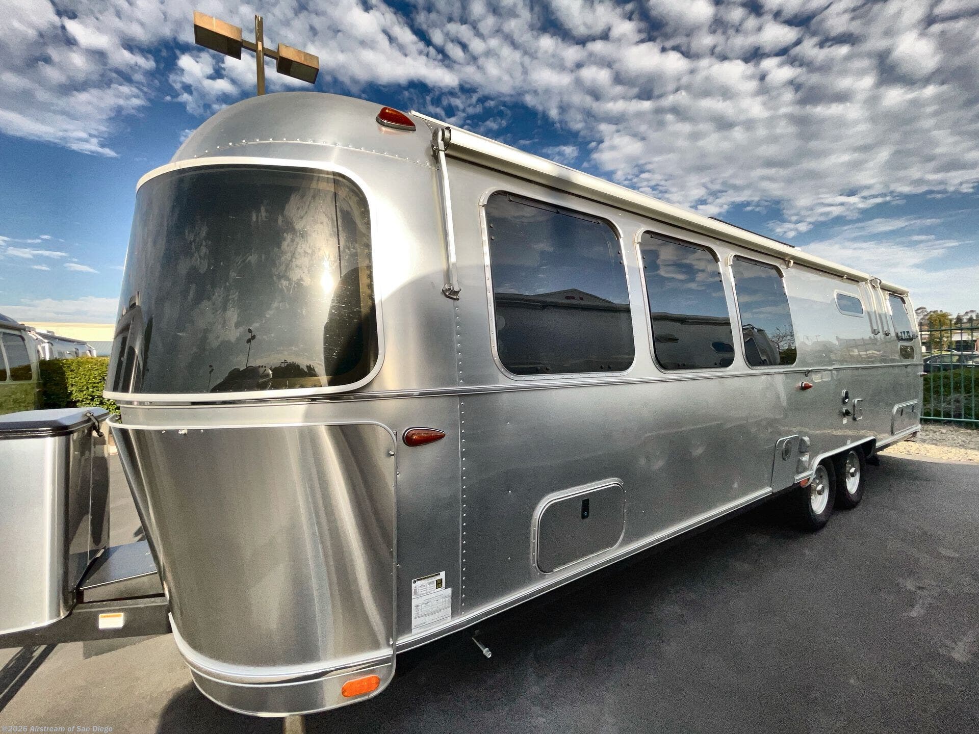 New 2026 Airstream Globetrotter 30RB Twin available in San Diego, California