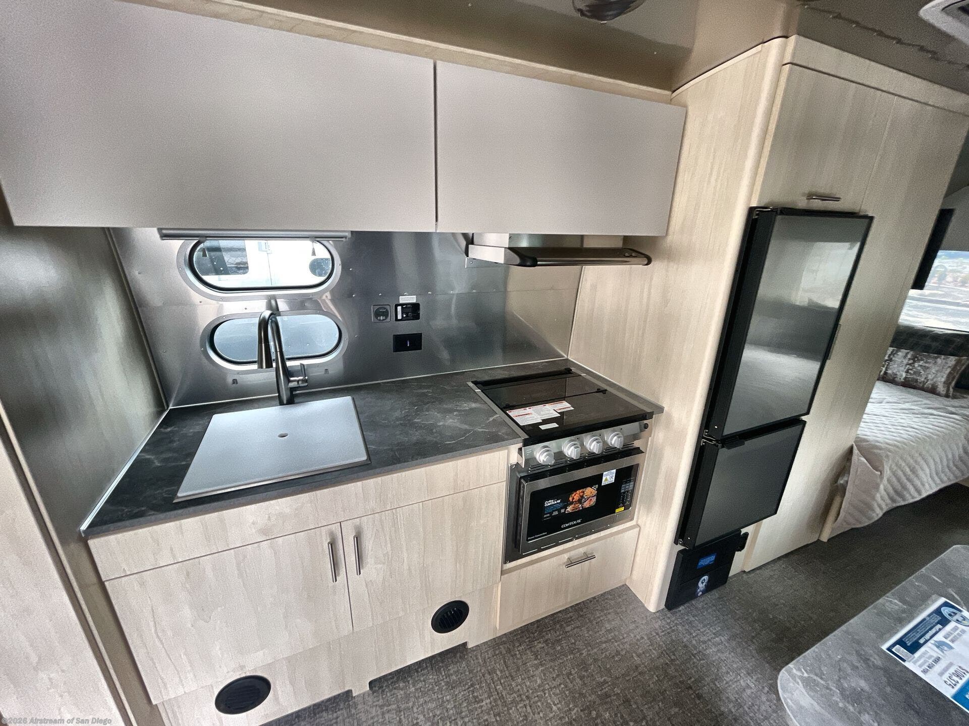 2027 Flying Cloud 23FBT by Airstream from Airstream of San Diego in San Diego, California