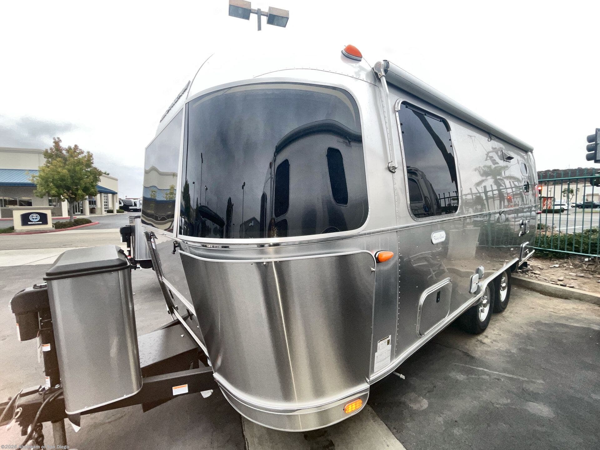 New 2027 Airstream Flying Cloud 23FB Twin available in San Diego, California