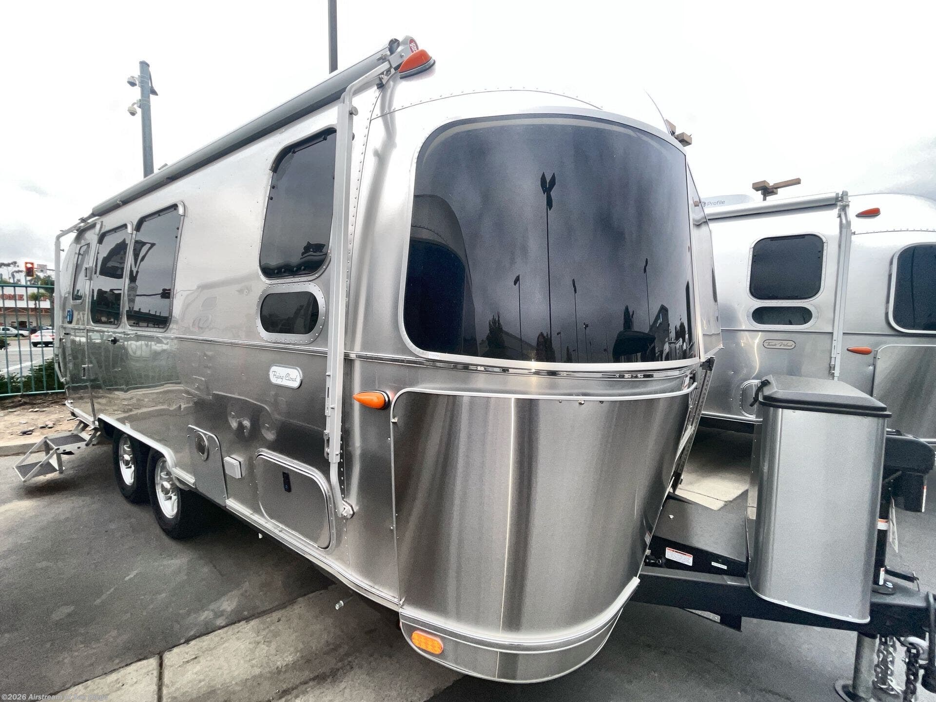 2027 Flying Cloud 23FB Twin by Airstream from Airstream of San Diego in San Diego, California