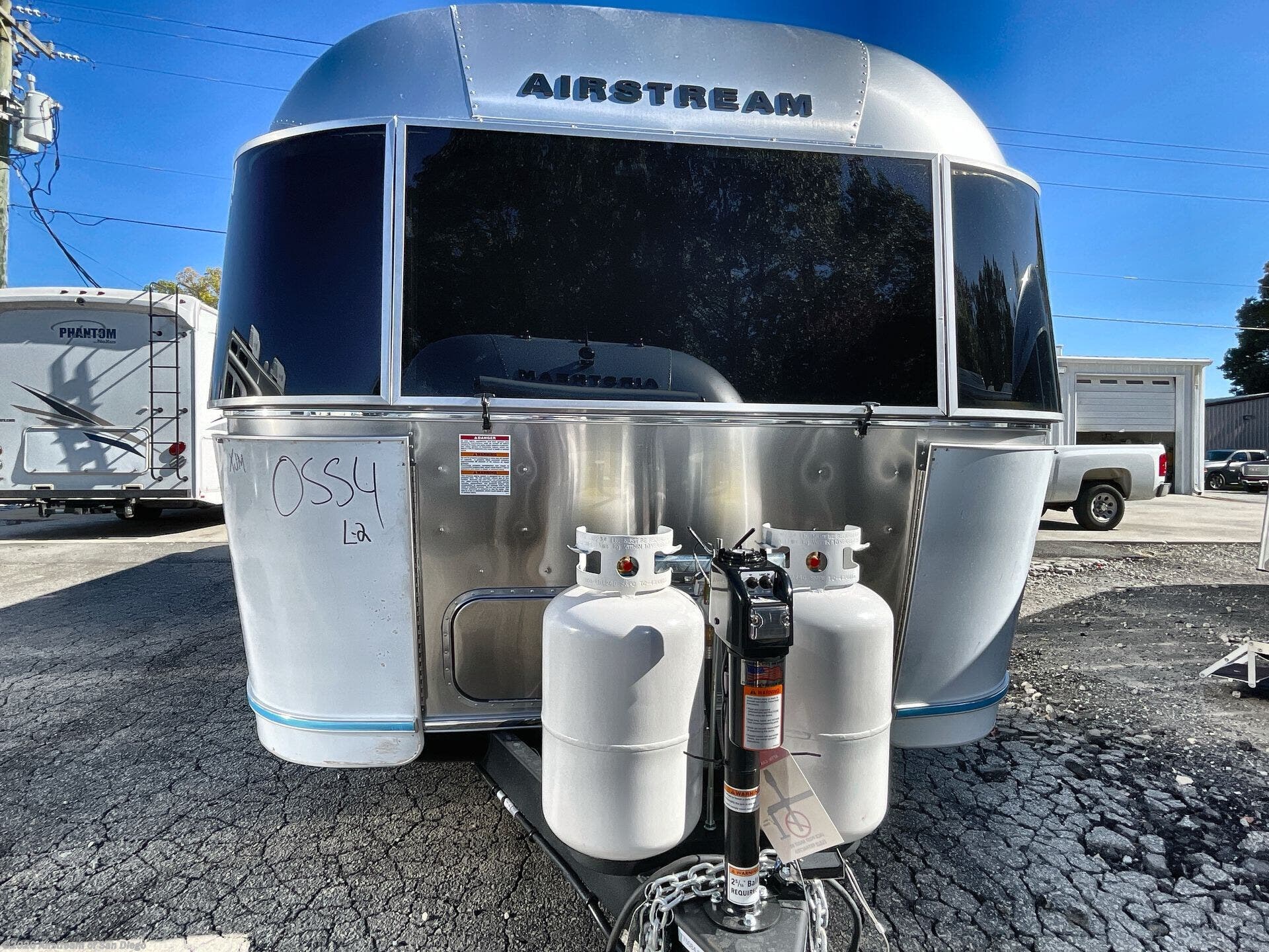 2027 Airstream International 25FBT - New Travel Trailer For Sale by Airstream of San Diego in San Diego, California