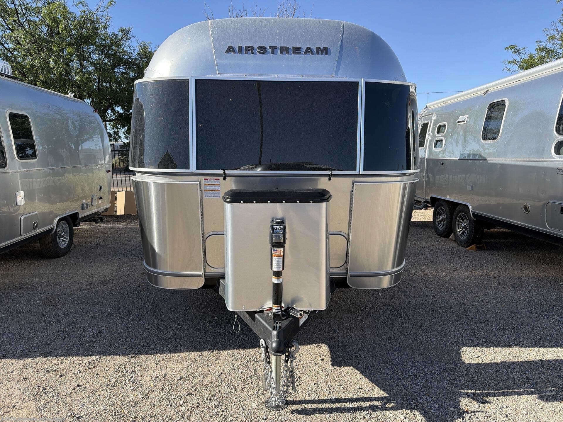2027 Trade Wind 23FB Twin by Airstream from Airstream of San Diego in San Diego, California