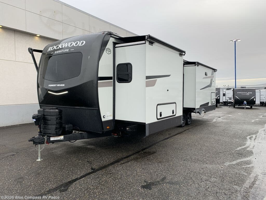 2026 Rockwood Signature 8337RL by Forest River from Blue Compass RV Pasco in Pasco, Washington