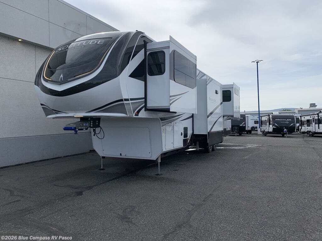 2026 Solitude 380FL by Grand Design from Blue Compass RV Pasco in Pasco, Washington