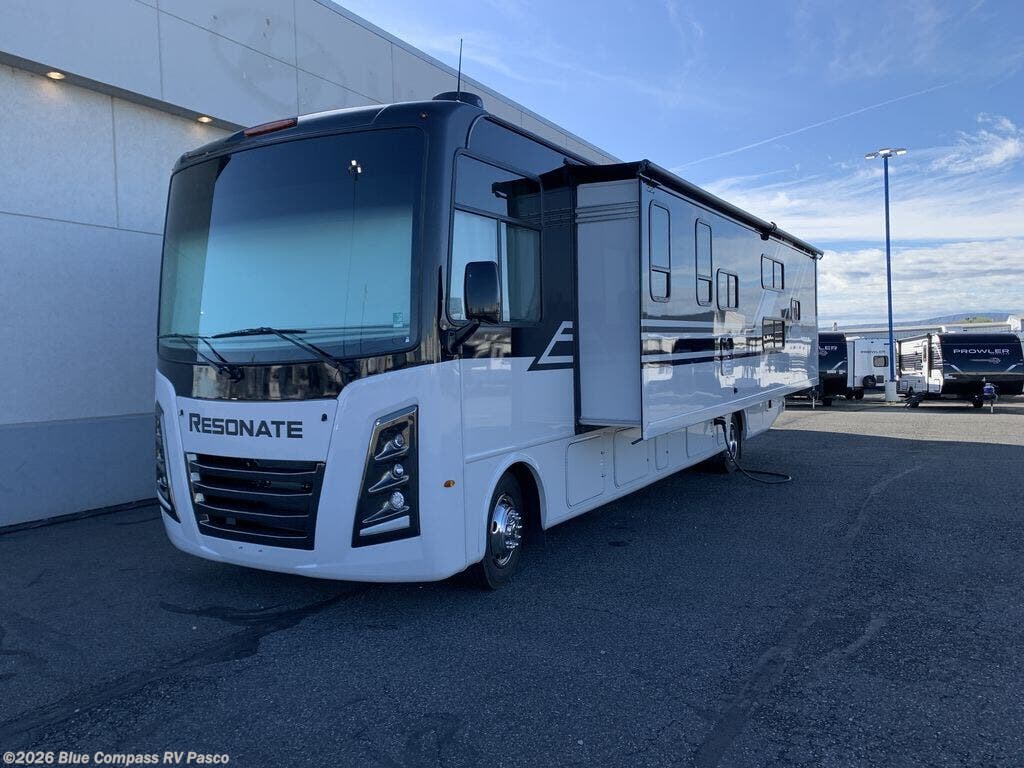 2026 Resonate 32B by Thor Motor Coach from Blue Compass RV Pasco in Pasco, Washington