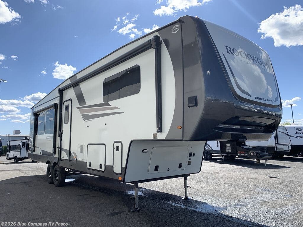2026 Rockwood Signature R361RLS by Forest River from Blue Compass RV Pasco in Pasco, Washington