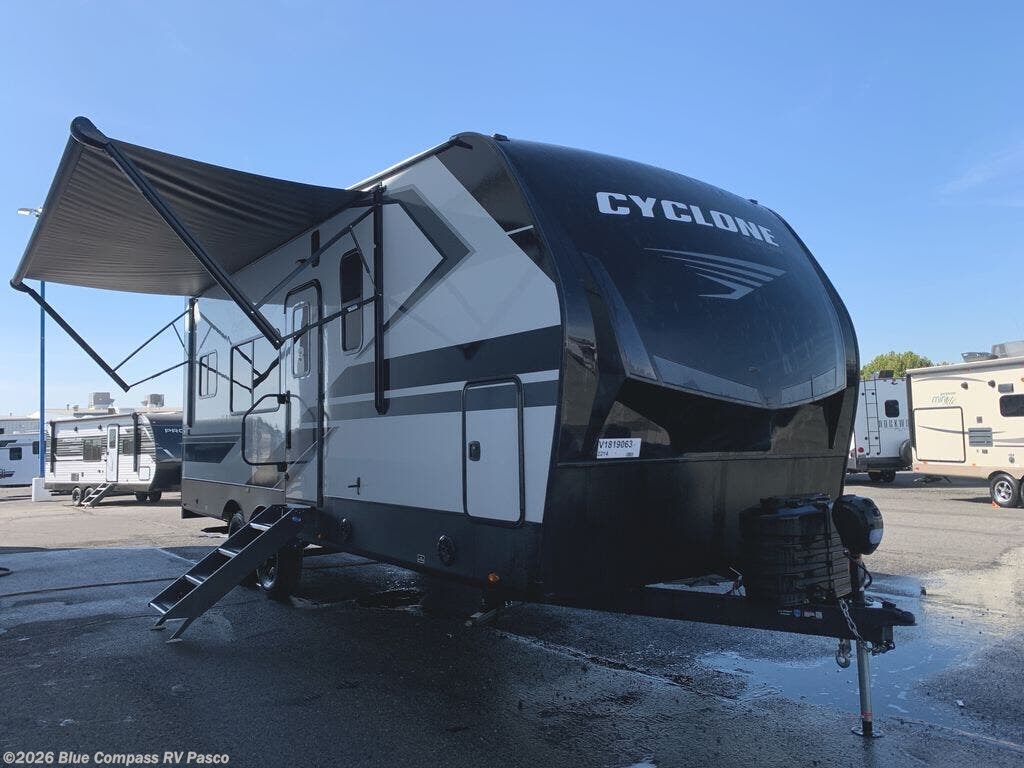 New 2027 Heartland Cyclone 2214 available in Pasco, Washington