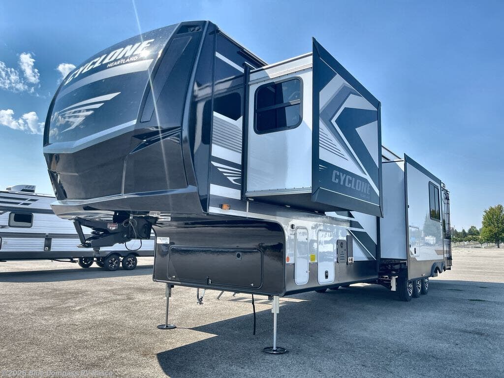 2027 Cyclone 3914 by Heartland from Blue Compass RV Pasco in Pasco, Washington