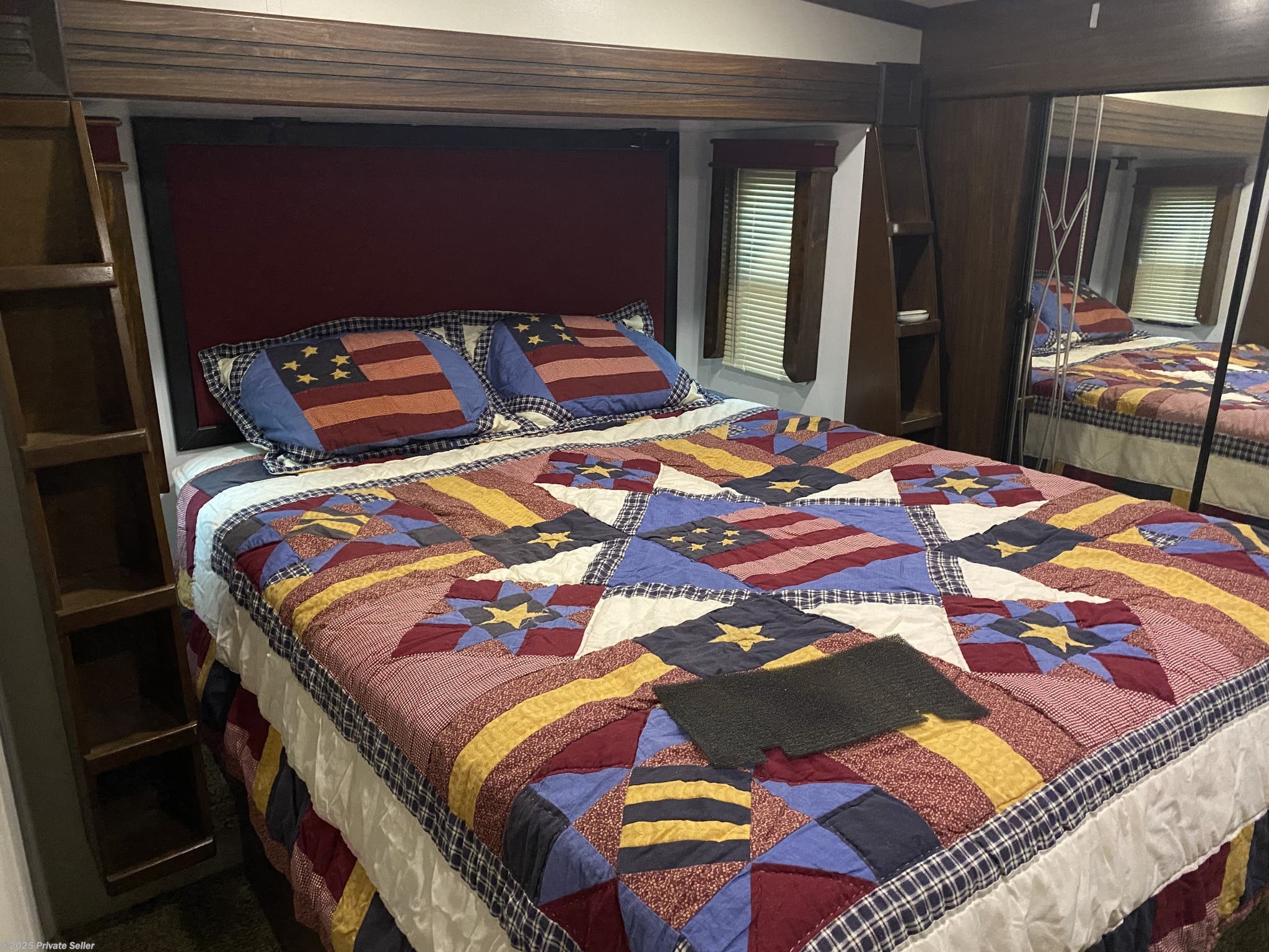 2015 Heartland Gateway 3650BH Two bedroom & 1 1/2 bath (Rear Bunkhouse