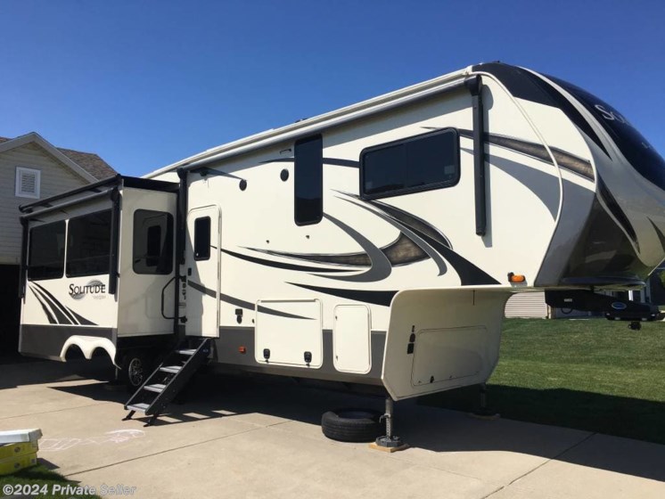 Used 2019 Grand Design Solitude 2930RL available in Dunlap, Illinois