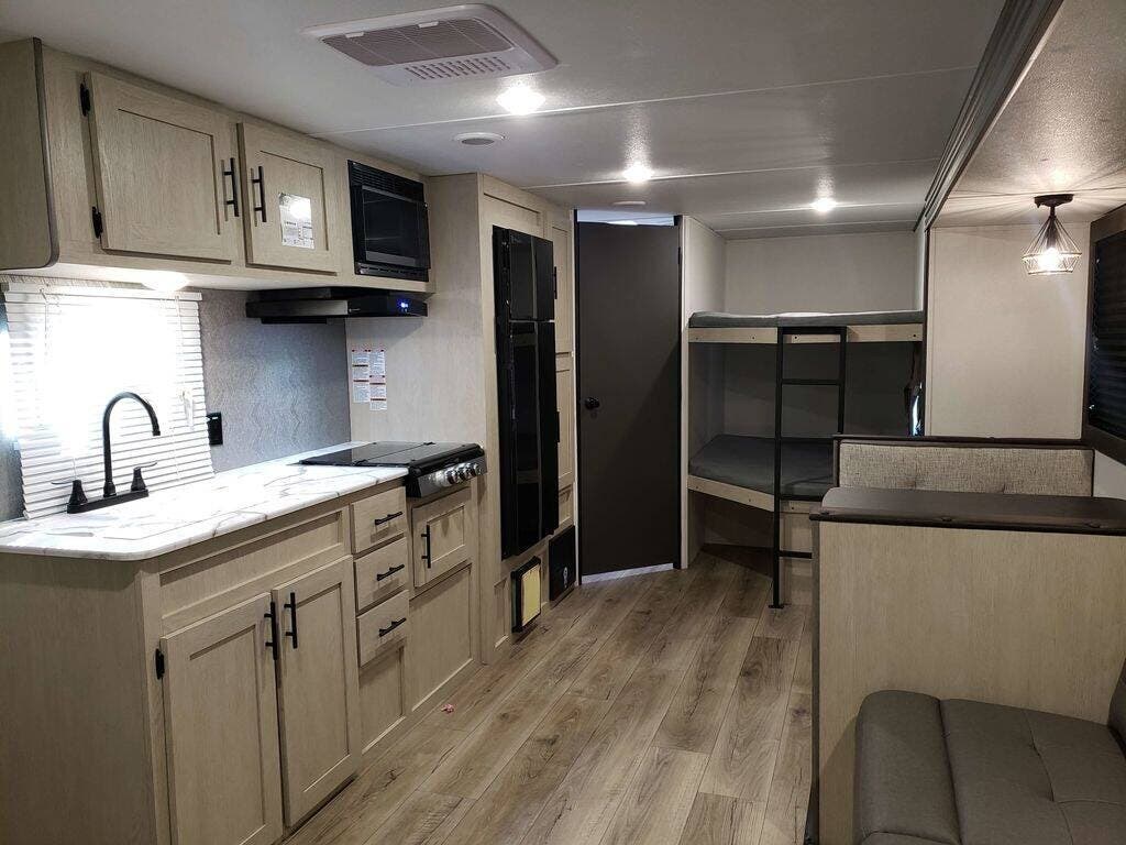 2025 I-5 526DB by Shasta from Ashley Marine & RV in Panama City, Florida