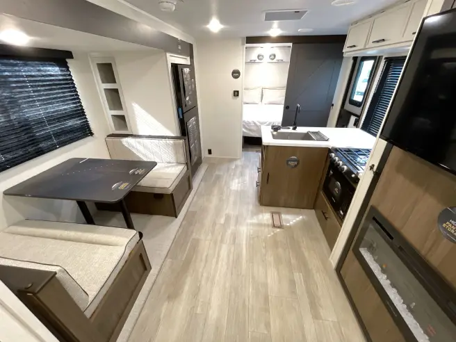 2026 Avenger 23BHS by Prime Time from Ashley Marine & RV in Panama City, Florida