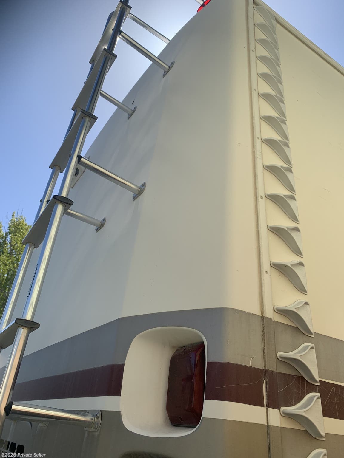 1997 Fleetwood Discovery 36RM - Used Class A For Sale by For Sale By Owner in Delta, UT, Utah features Kitchen Sink, Generator, Non-Smoking Unit, Mini Blinds, Propane