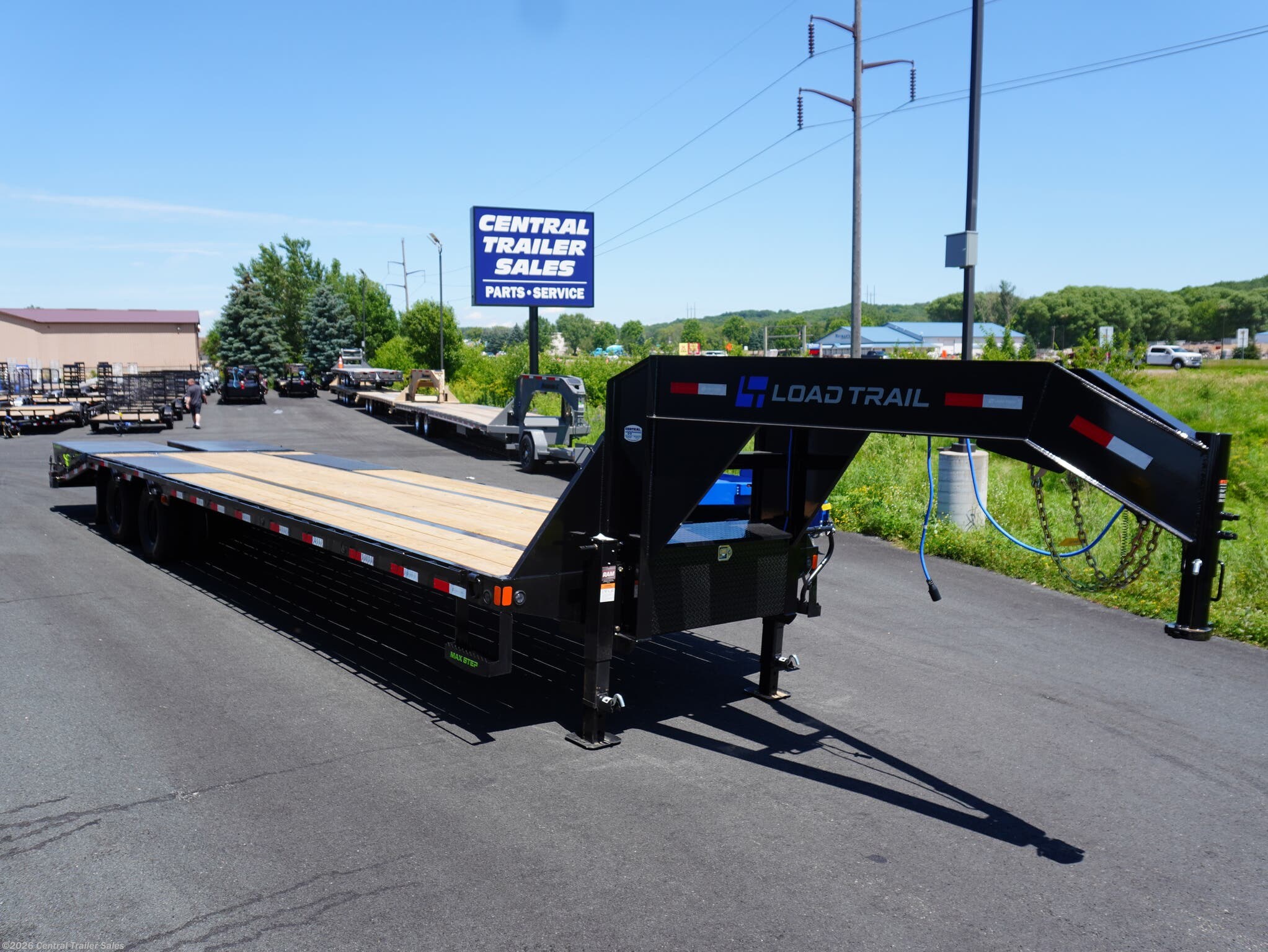 2025 GP 32ft Gooseneck Deckover by Load Trail from Central Trailer Sales in Jordan, Minnesota