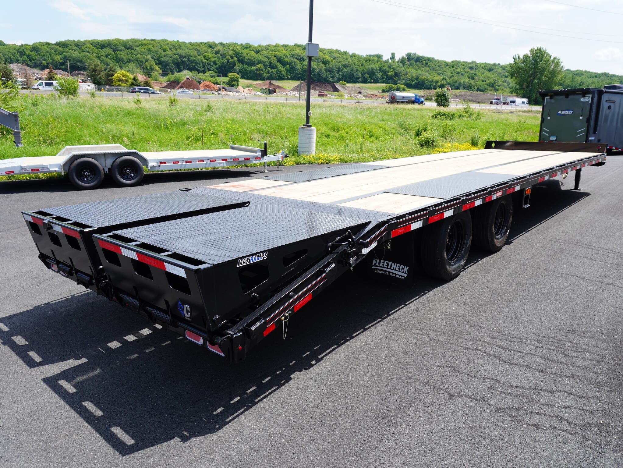2025 Diamond C PX212 32ft Deckover - New Deckover/Flat Deck Trailer for sale by Central Trailer Sales in Jordan, Minnesota