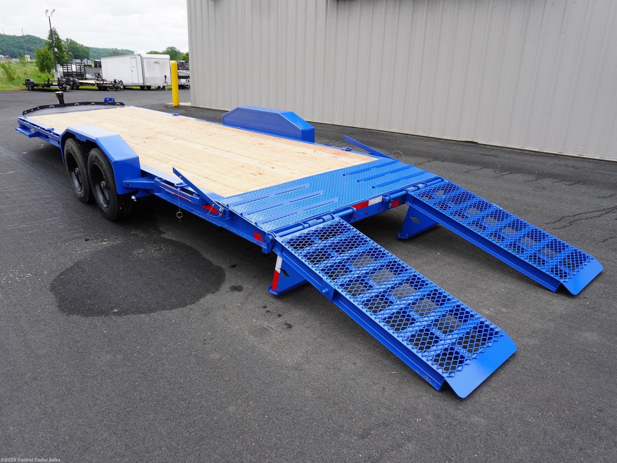 2025 Diamond C LPX 207 24ft Equipment Trailer